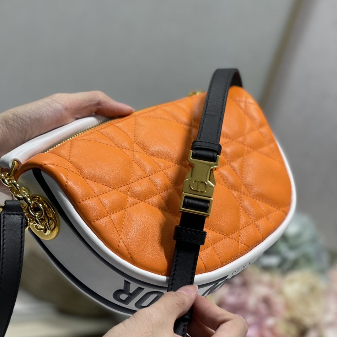 DI Small Vibe Hobo Bag Fluorescent Orange Macrocannage, Orange Handbags, Crossbody Bags, 20cm CD M7200ODDO_M057