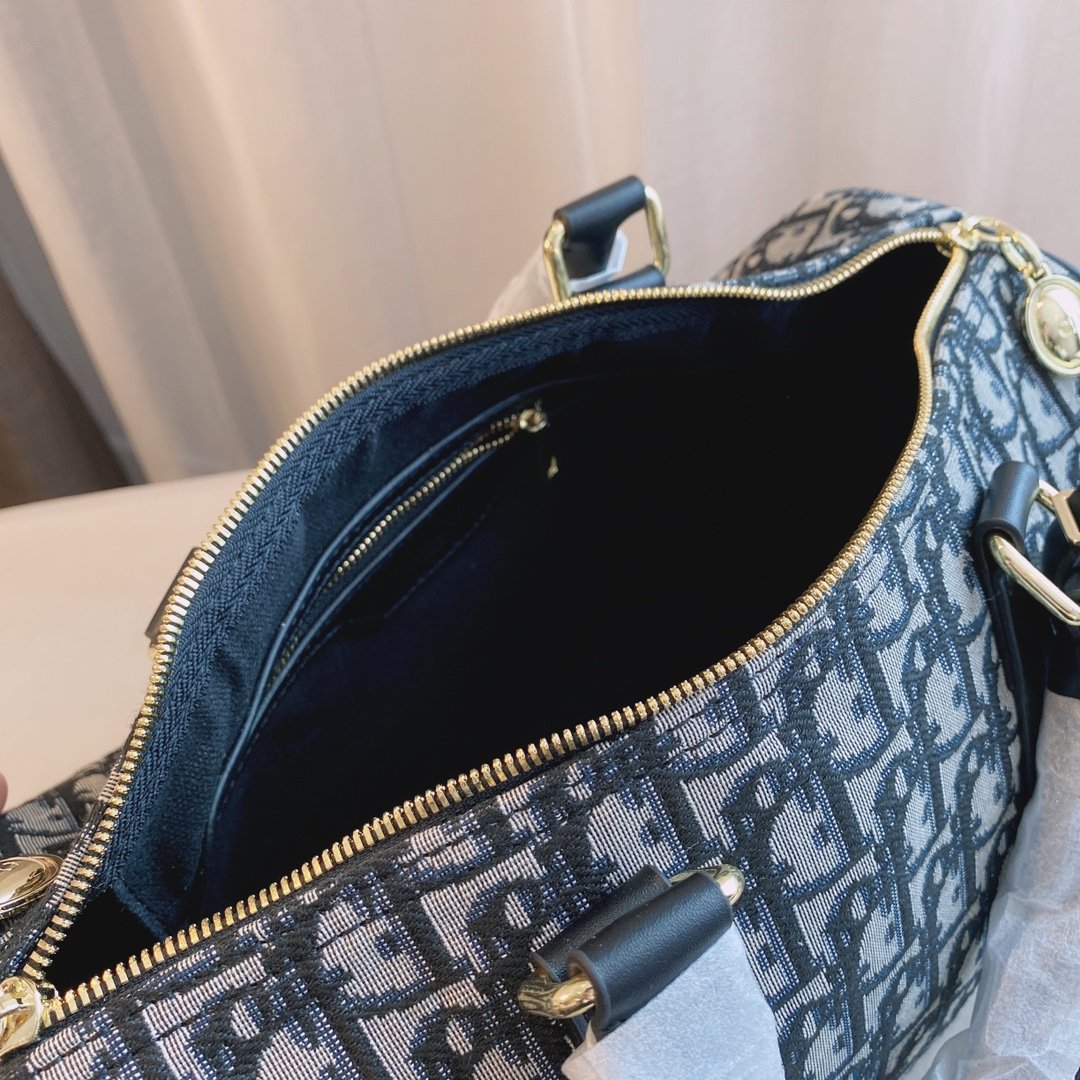 VO - AF Handbags DIR 131