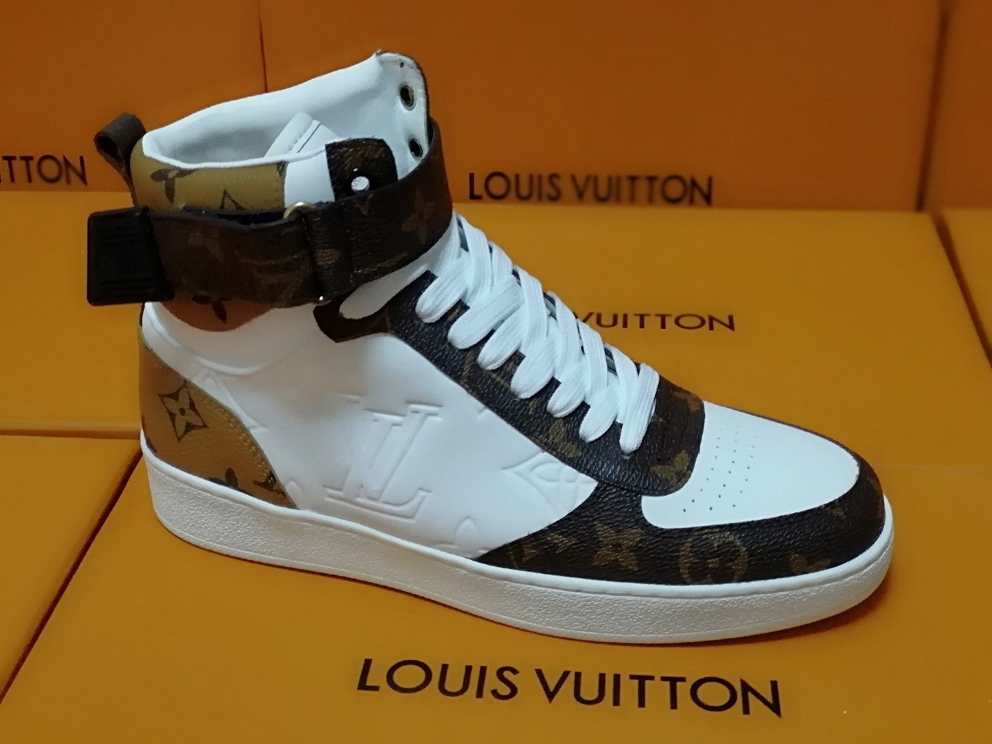 VO - LUV Rivoli White Brown Sneaker