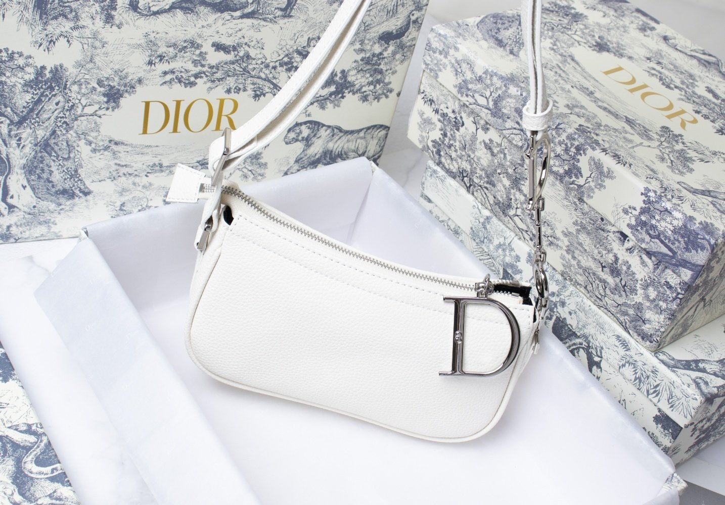 VO - AF Handbags DIR 110