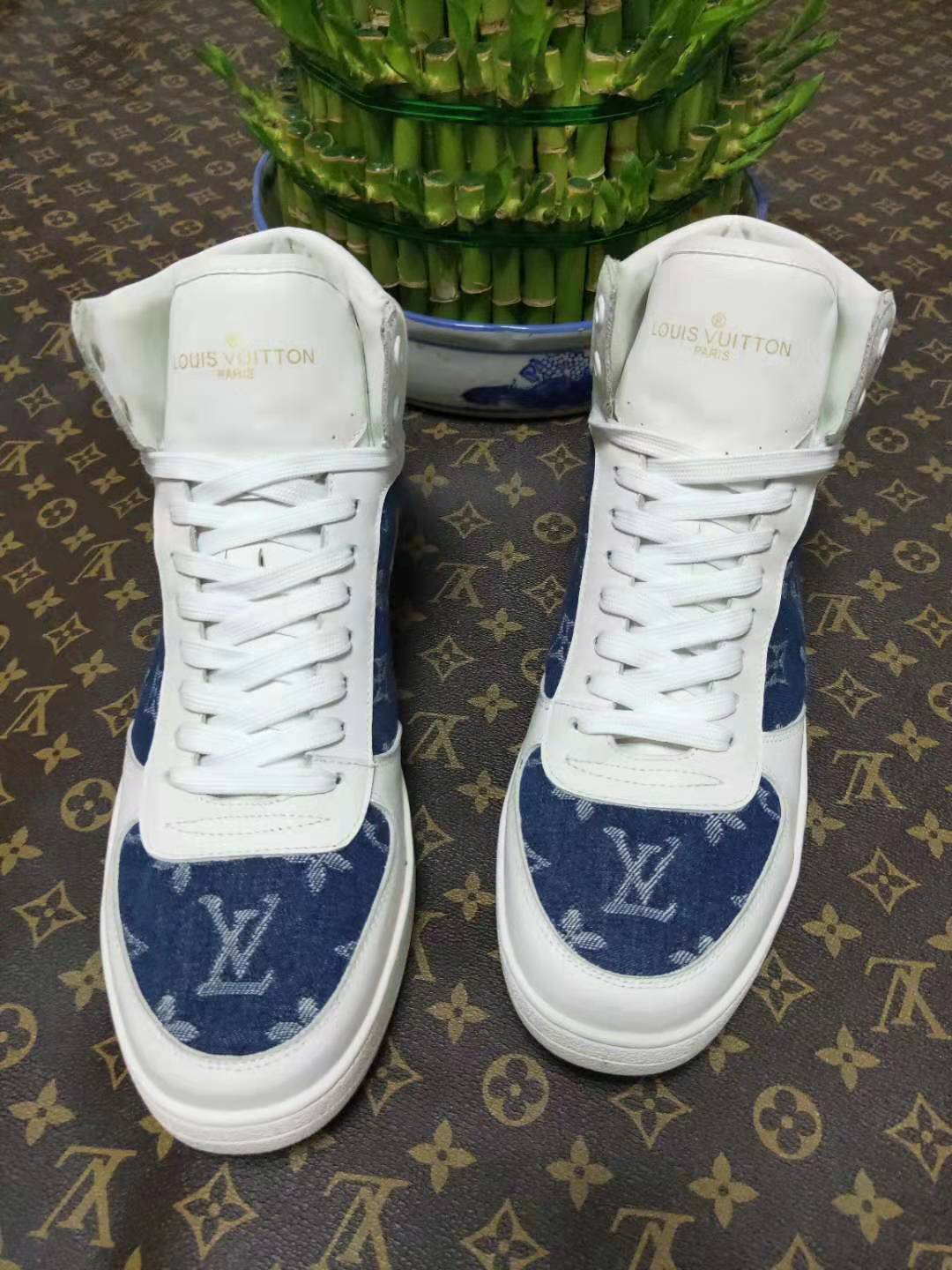 VO - LUV Rivoli White Blue Sneaker