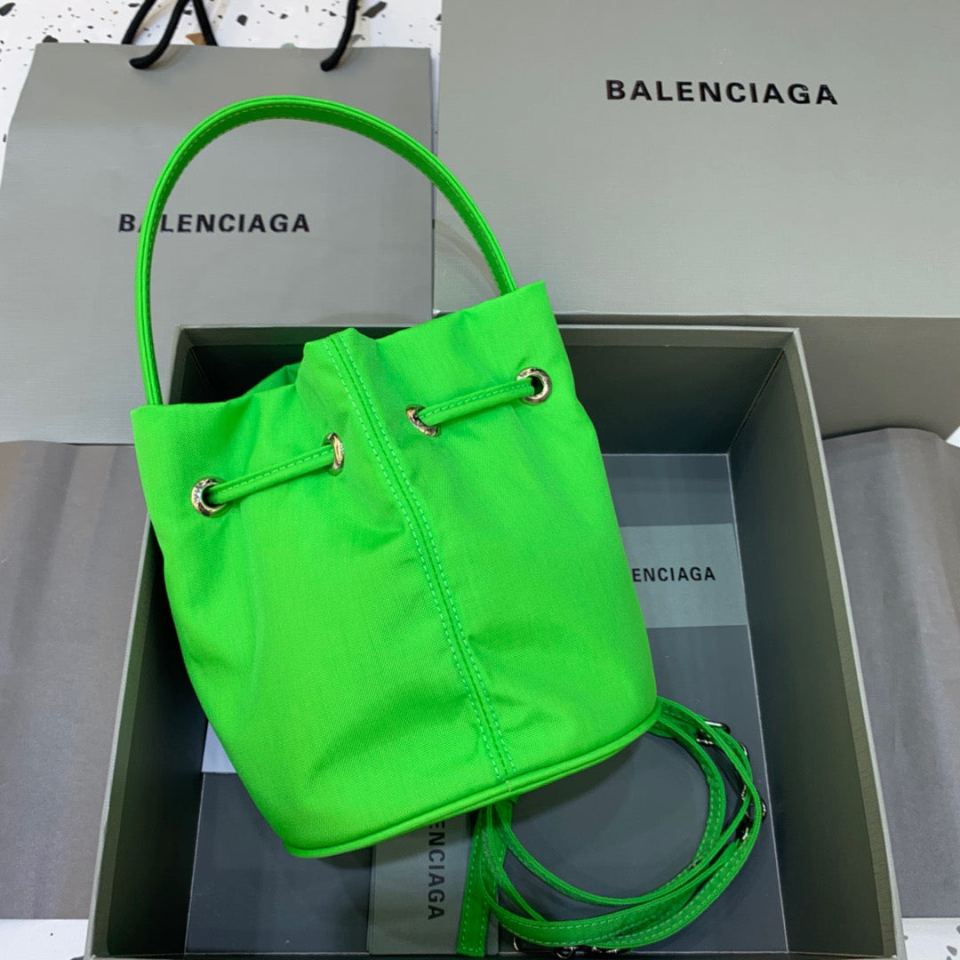 Balen Le Cagole Medium Bucket Bag In Green, For Women,  Bags 11.8in/30cm