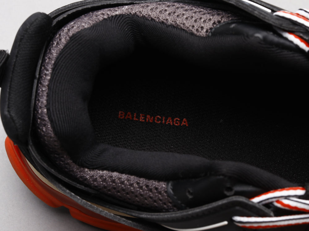 VO - Bla Track Black Red Sneaker