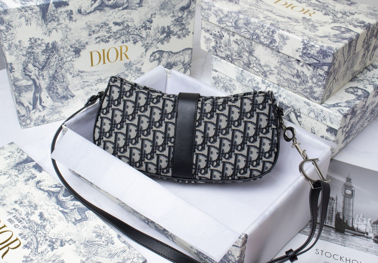 VO - AF Handbags DIR 113