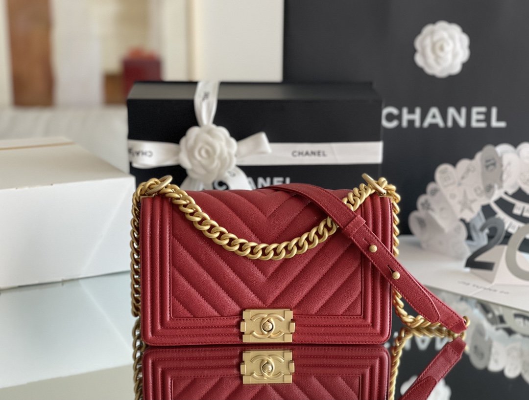 ChanelMedium Boy Handbag Red For Women 9.8in/25cm A67086