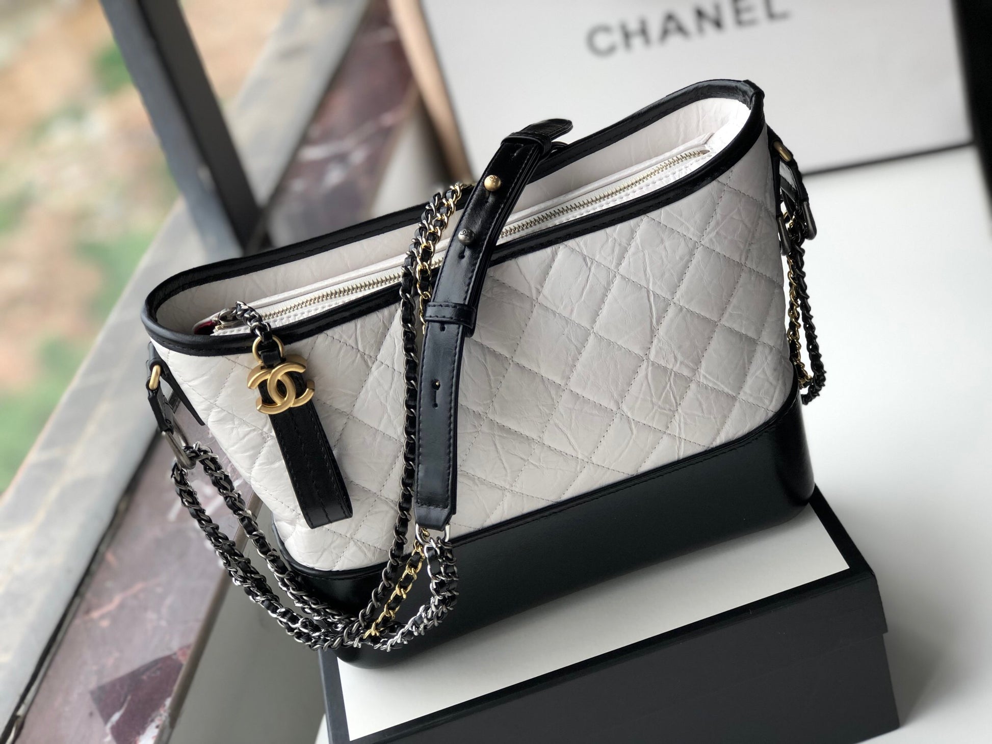 ChanelGabrielle Hobo Handbag White/Black For Women, Women&#8217;s Bags, Shoulder And Crossbody Bags 9.8in/25cm A93824 Y61477 C0200