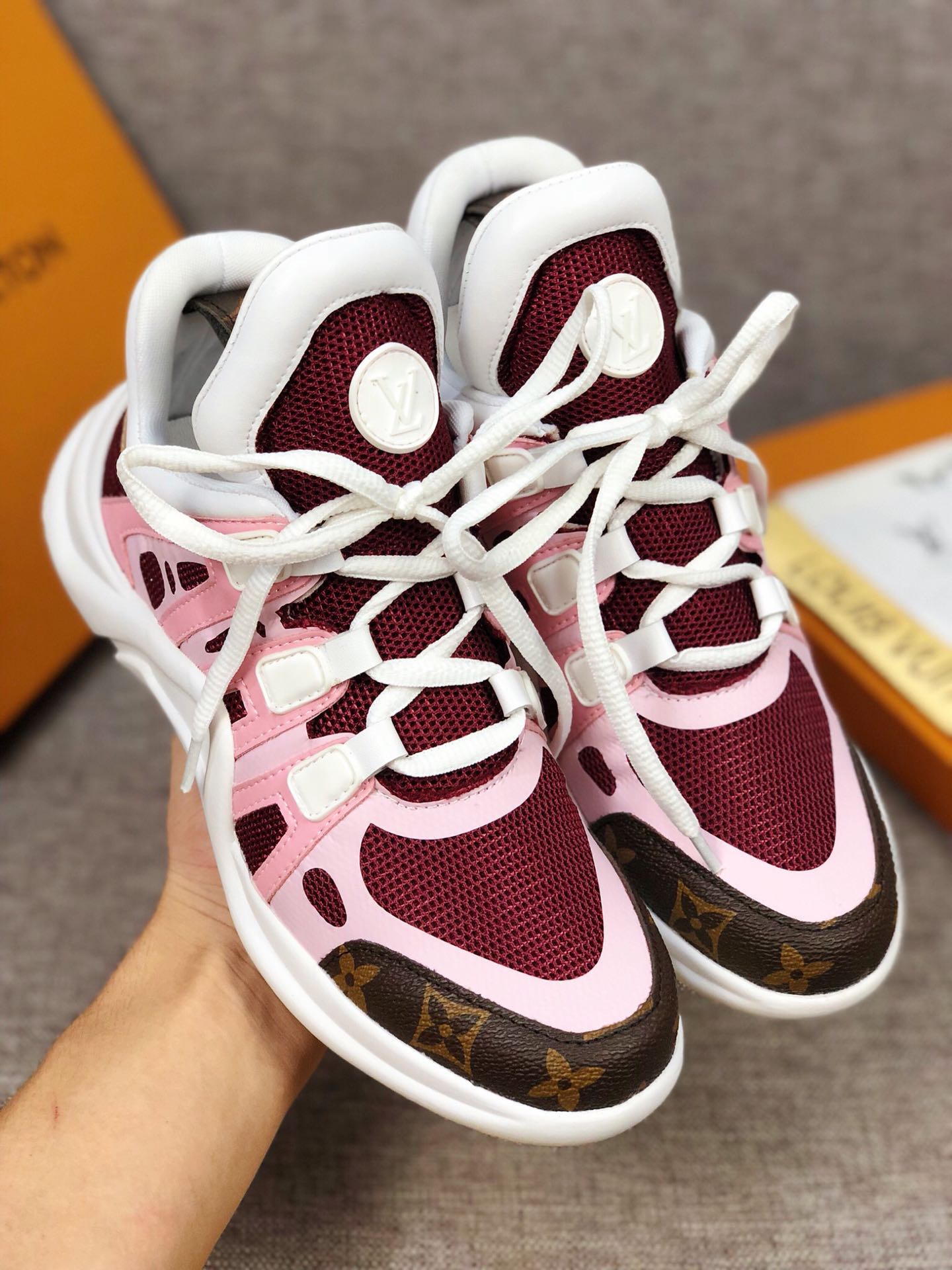 VO - LUV Archlight Pink Brown Sneaker