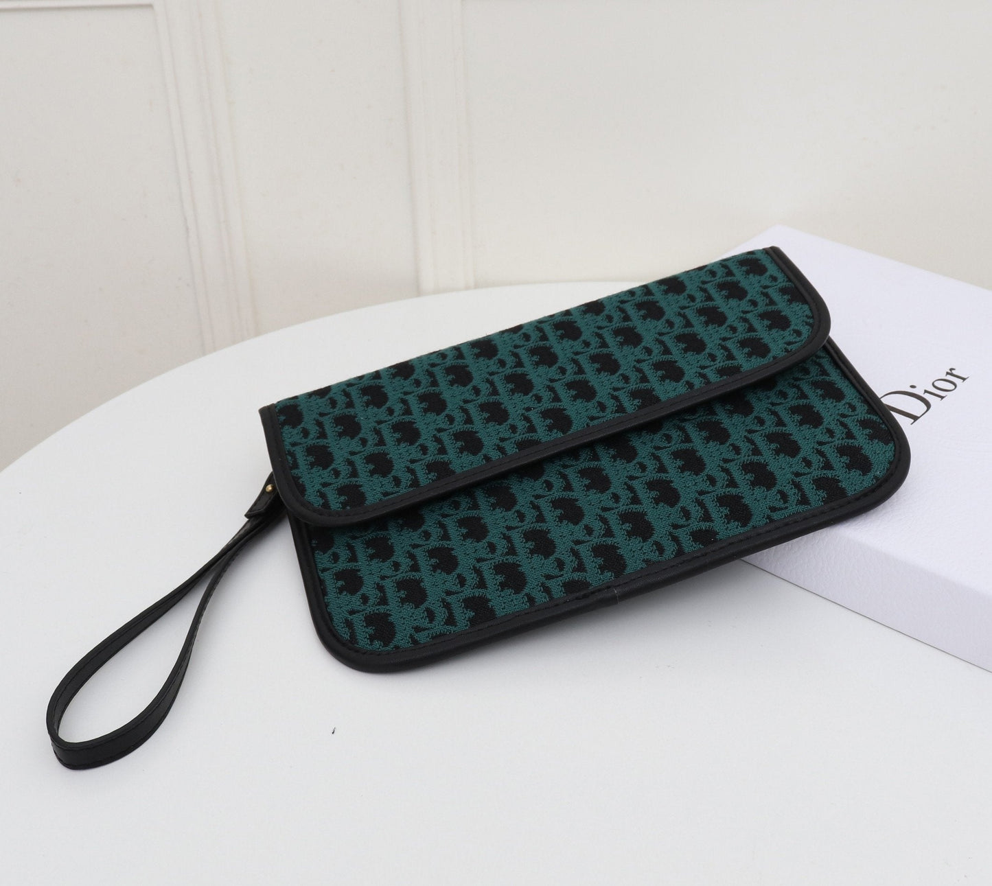 VO - AF Handbags DIR 165