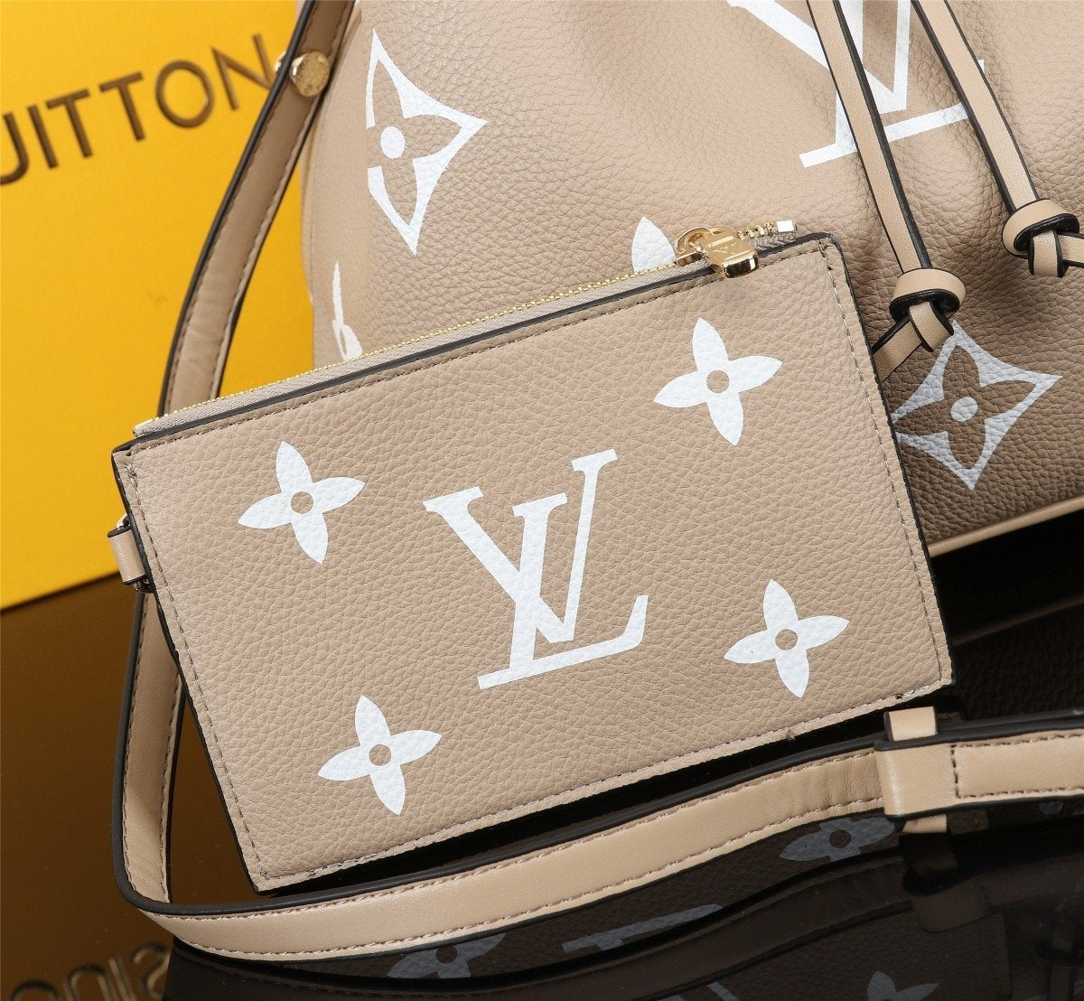 VO - AF Handbags LUV 032