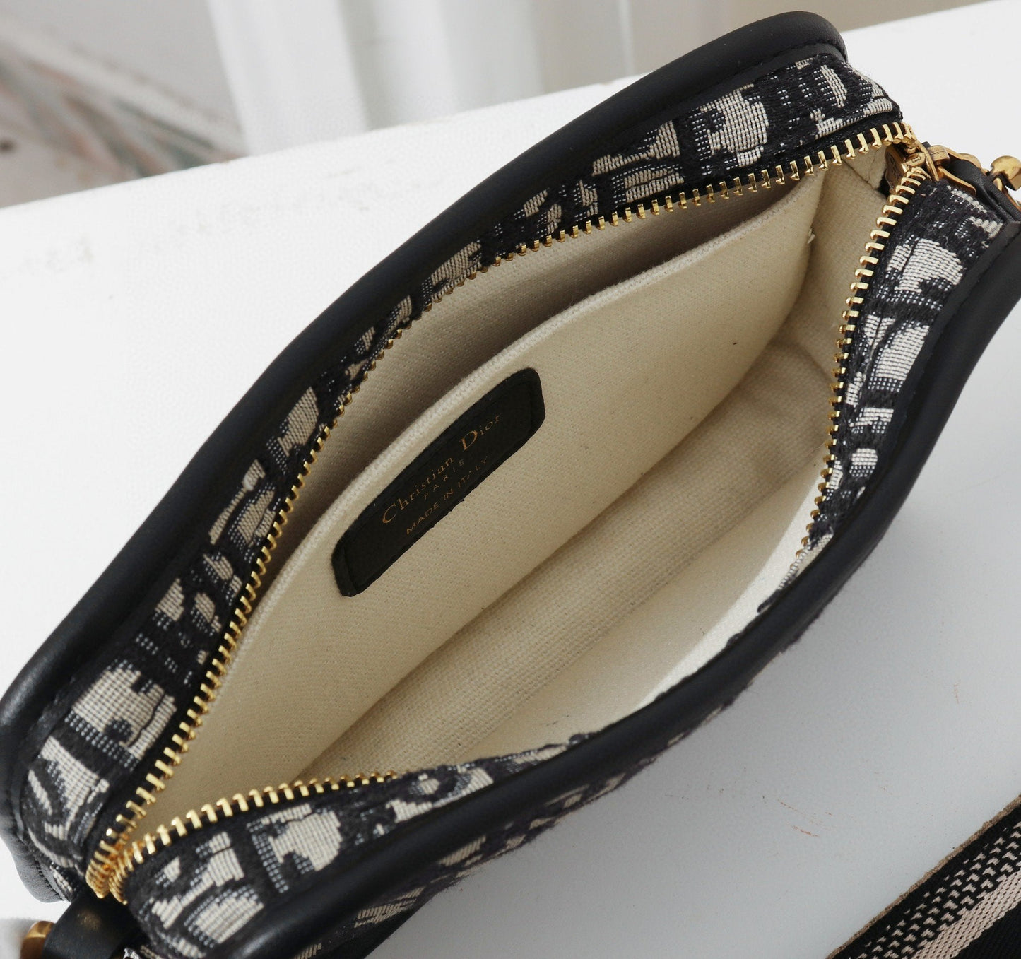 VO - AF Handbags DIR 125