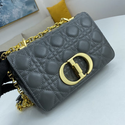 VO - AF Handbags DIR 071