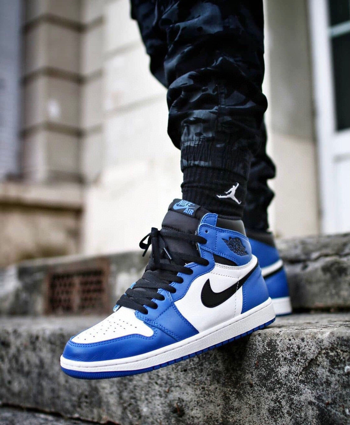 VO - AJ1 High Small Lightning