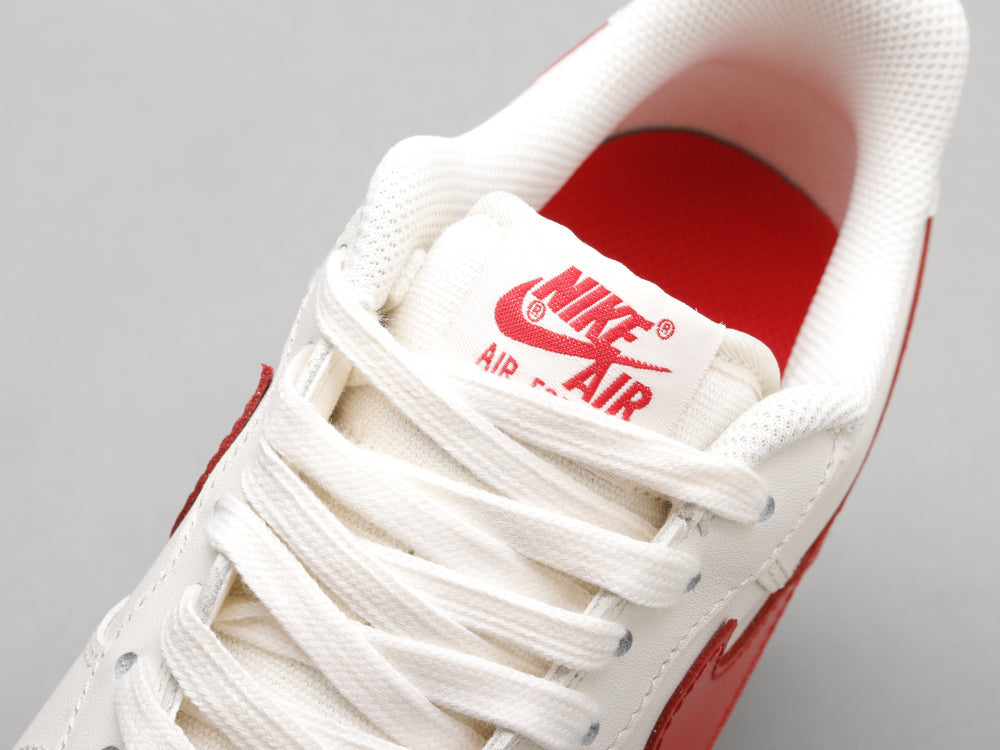 VO - AF1 retro white red low top