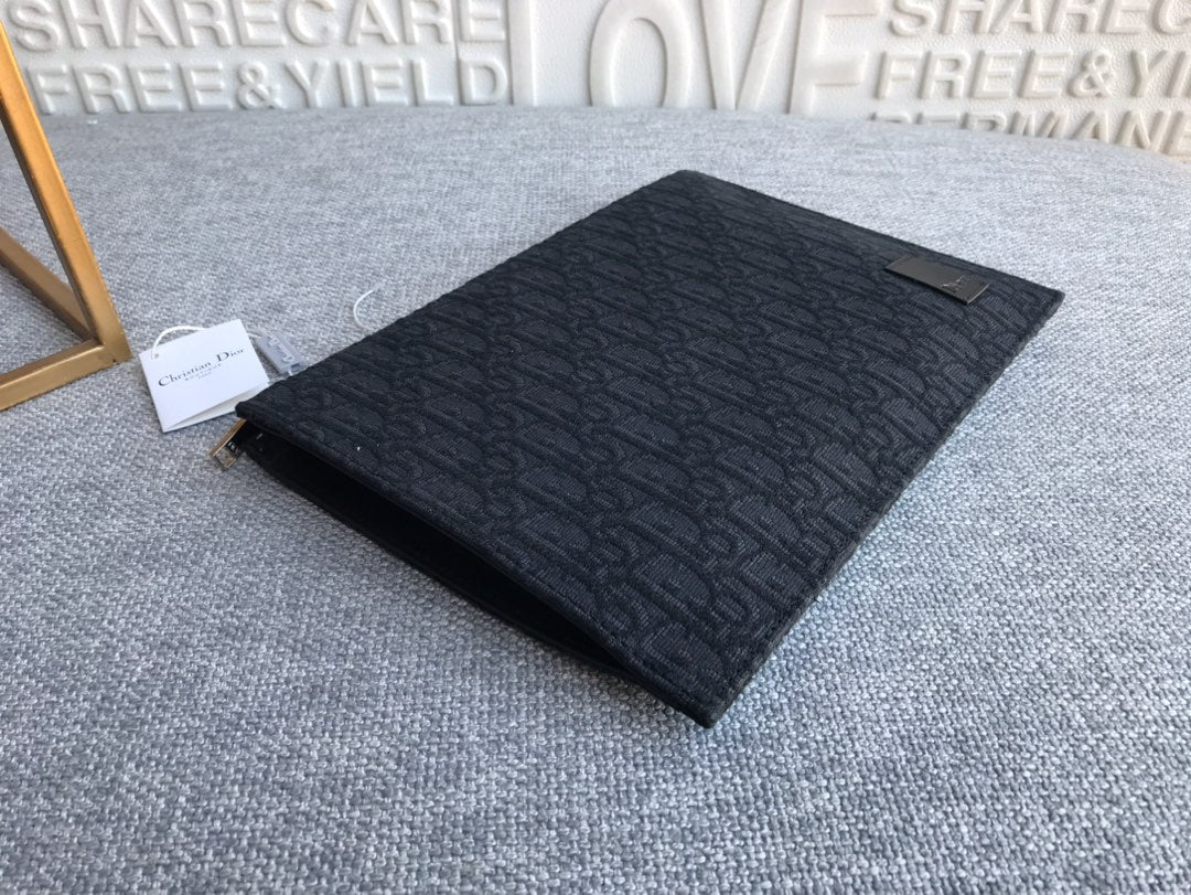 DI A5 Pouch Black Unisex 10.5in/27cm CD 2ESCA338YSE_H03E