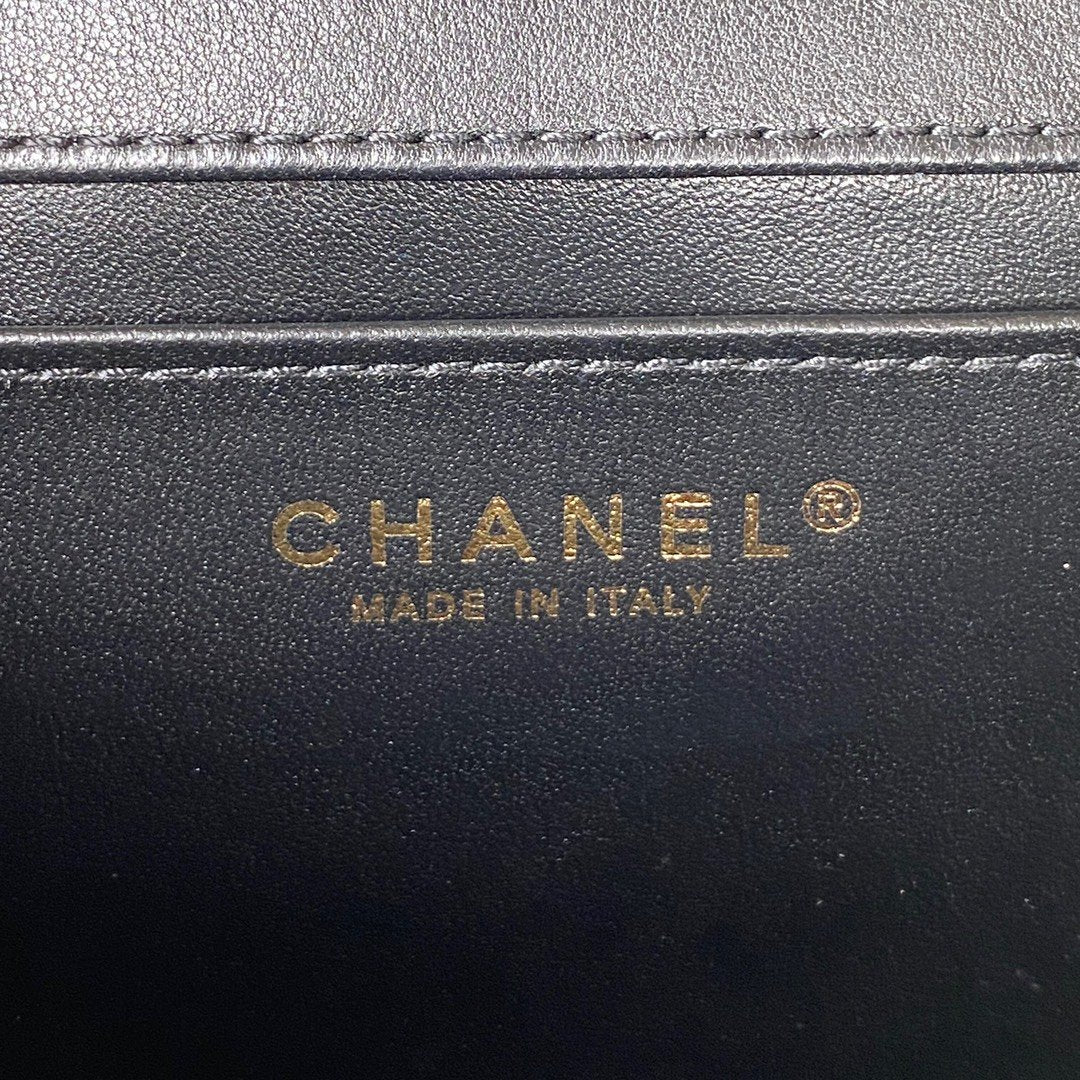 ChanelSmall Floor Pack Black For Women, Women&#8217;s Bags 7.6in/19.5cm